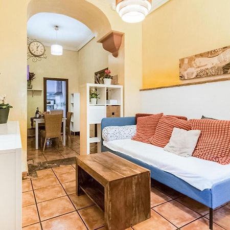 Lovely Apartment In Cordoba With Kitchen ภายนอก รูปภาพ